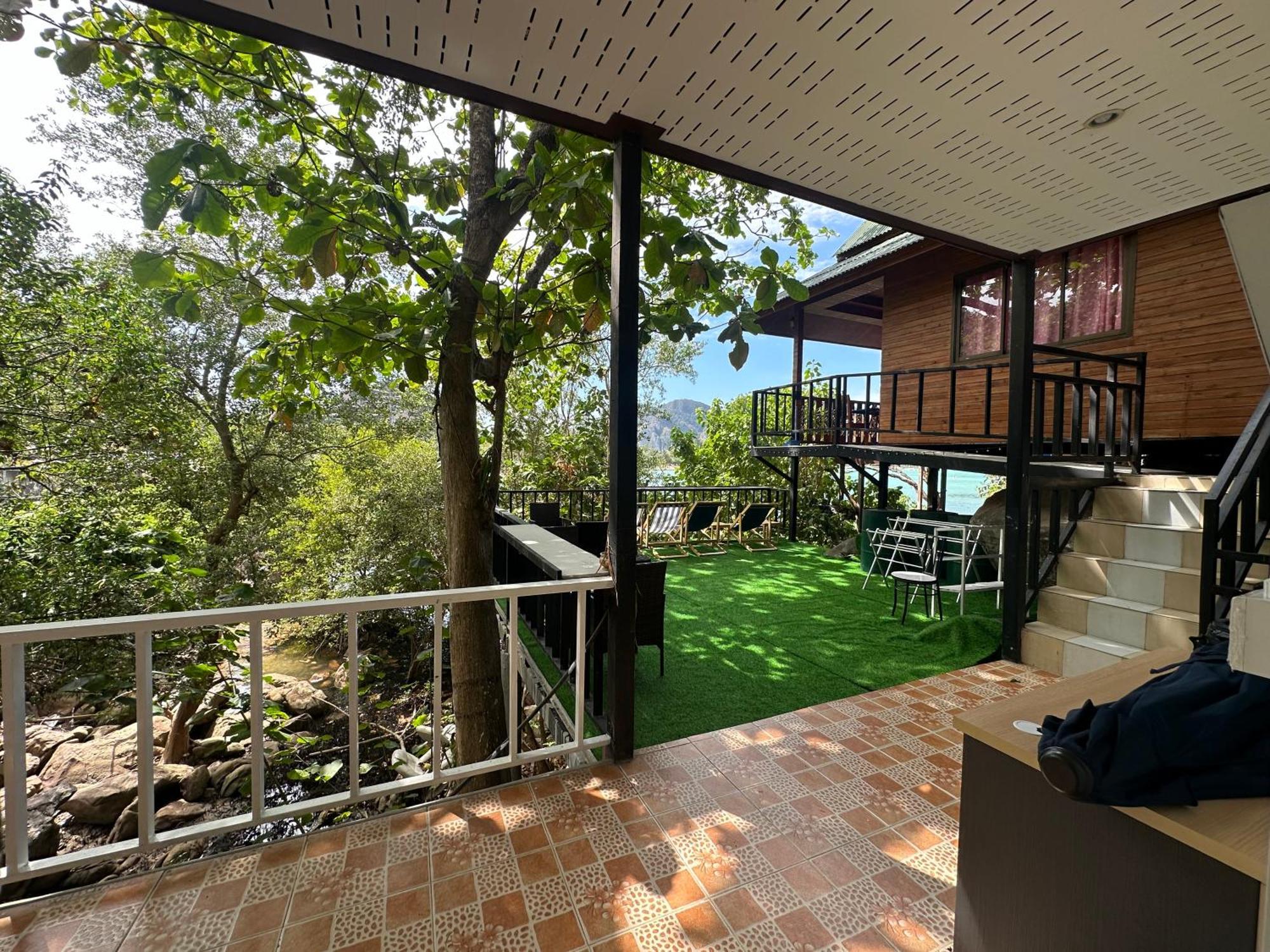 Sweed Dee Seaview Hostel Phi Phi Don Exterior foto